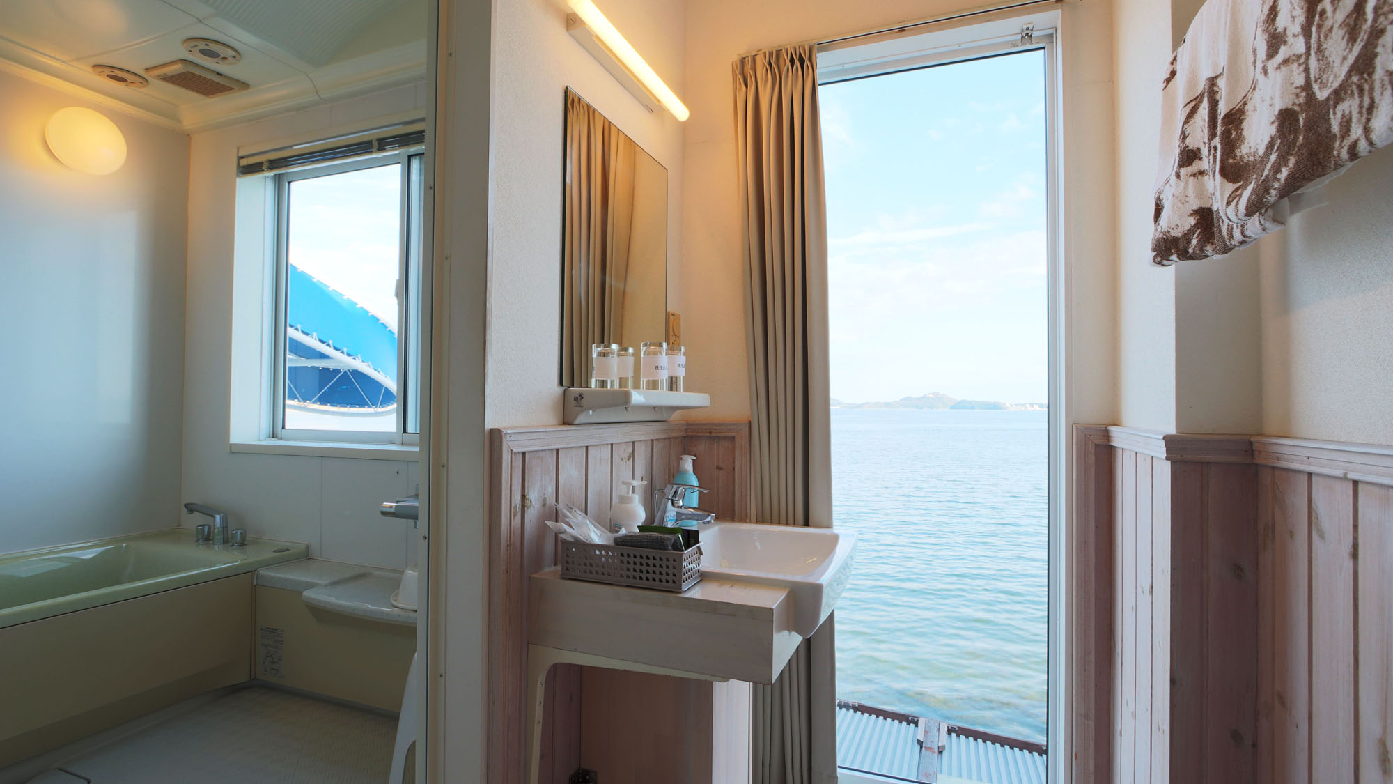 本館3号室◆お風呂に入りながら、湖の景色をひとりじめ*