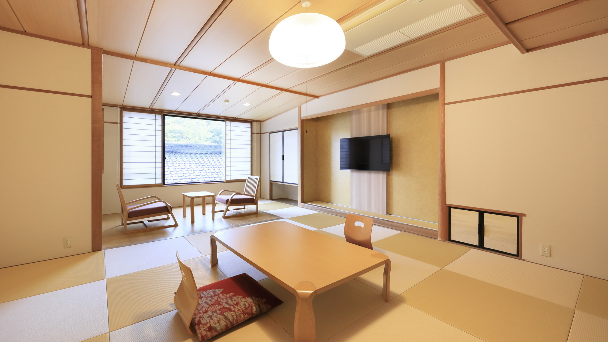 ★客室一部改装★ 広々14畳＋広縁付き〈禁煙／眺望なし〉