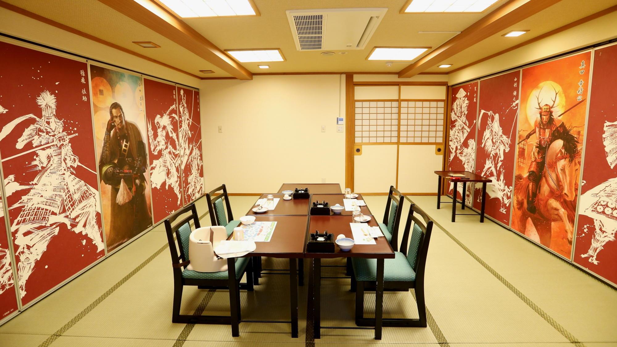 【３世代旅行】じぃじ・ばぁばと温泉♪仲良く個室で食事＆小学生も幼児料金！６名様〜 