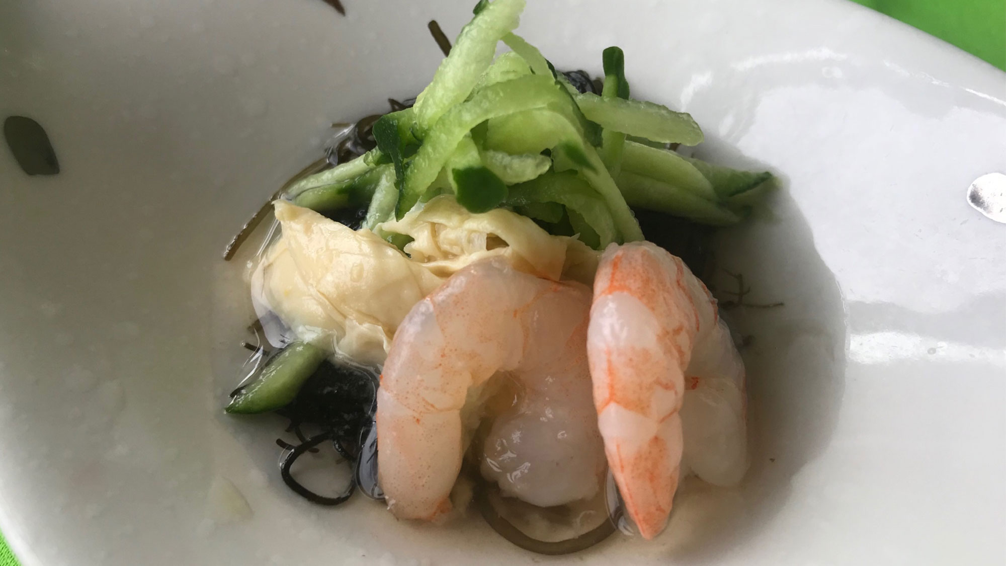 *もずく酢（一例）素材の味を活かしてお作りし、丁寧に盛り付けた一品です。