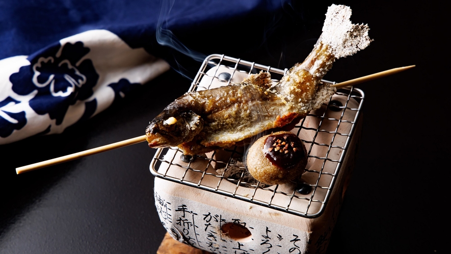 ■いわなの塩焼きは香ばしく炭火焼きで