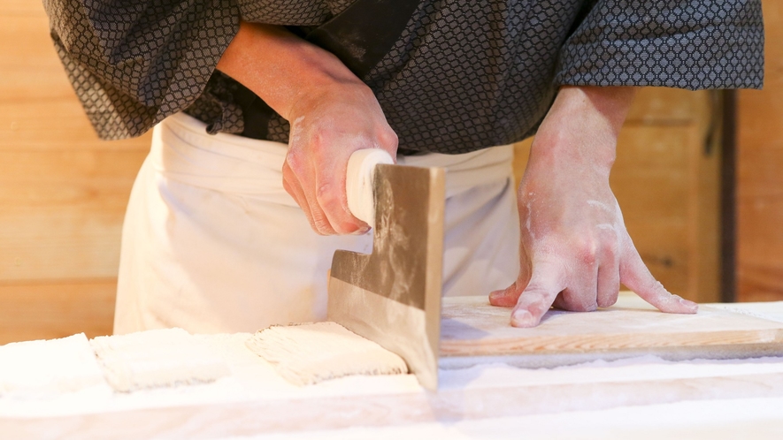 ■職人が心を込めて打つ蕎麦