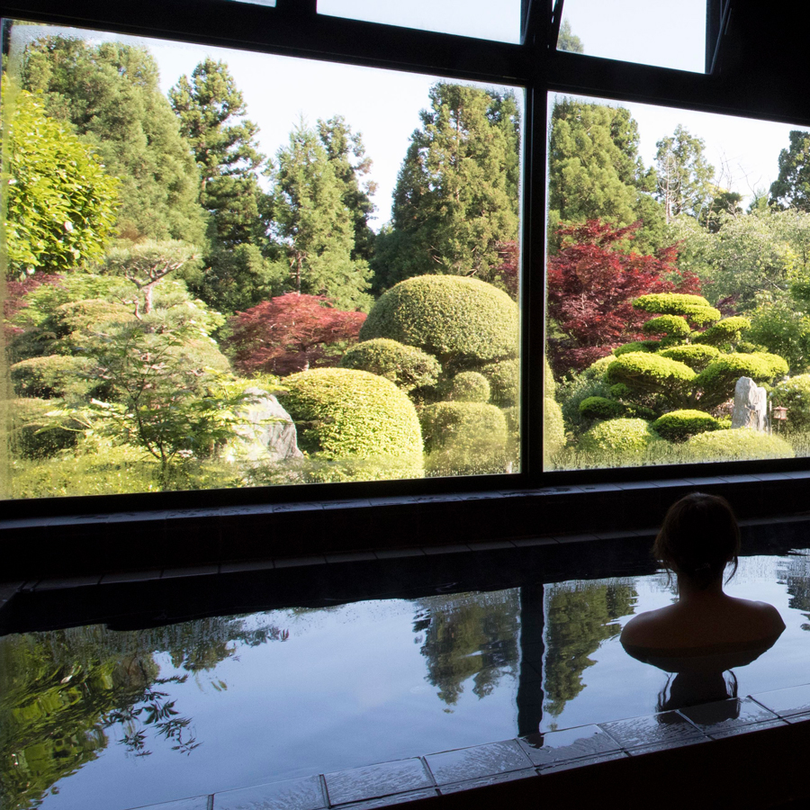 大きな窓で開放感たっぷり♪