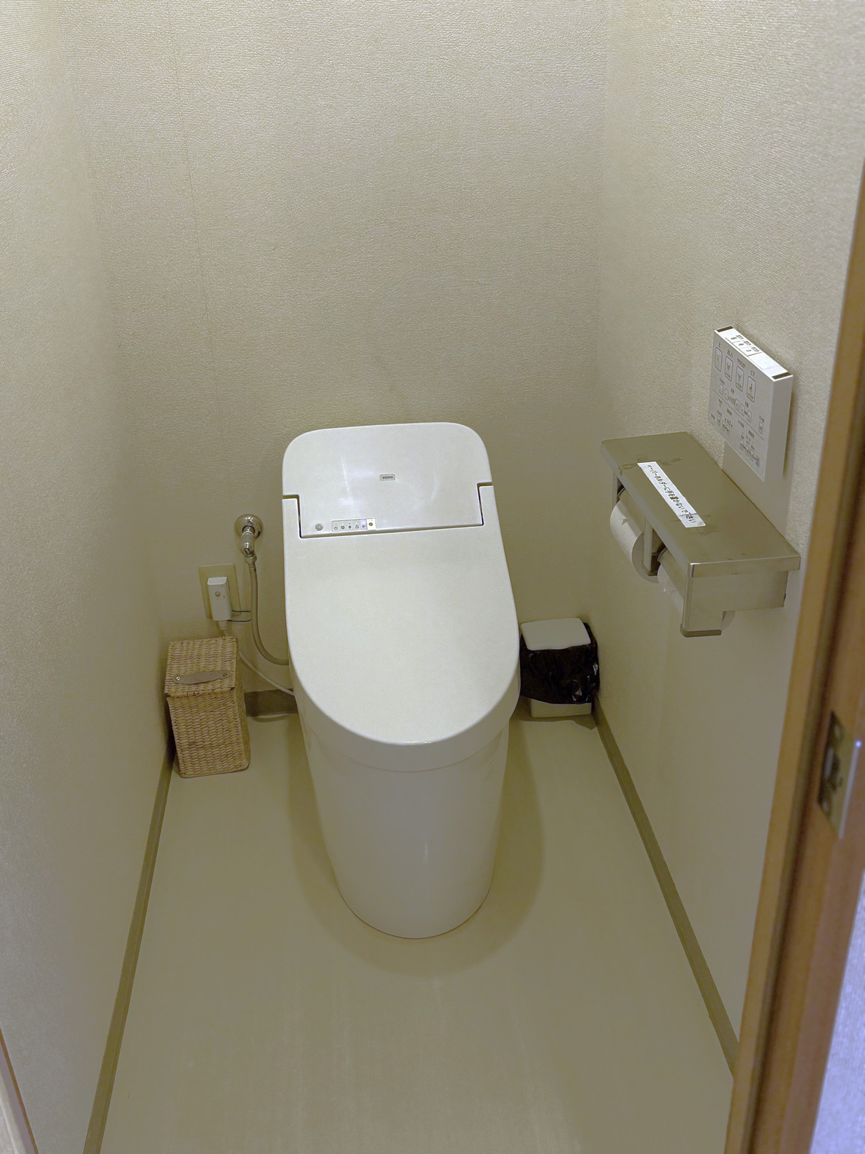 トイレは、ウオシュレットになっています。