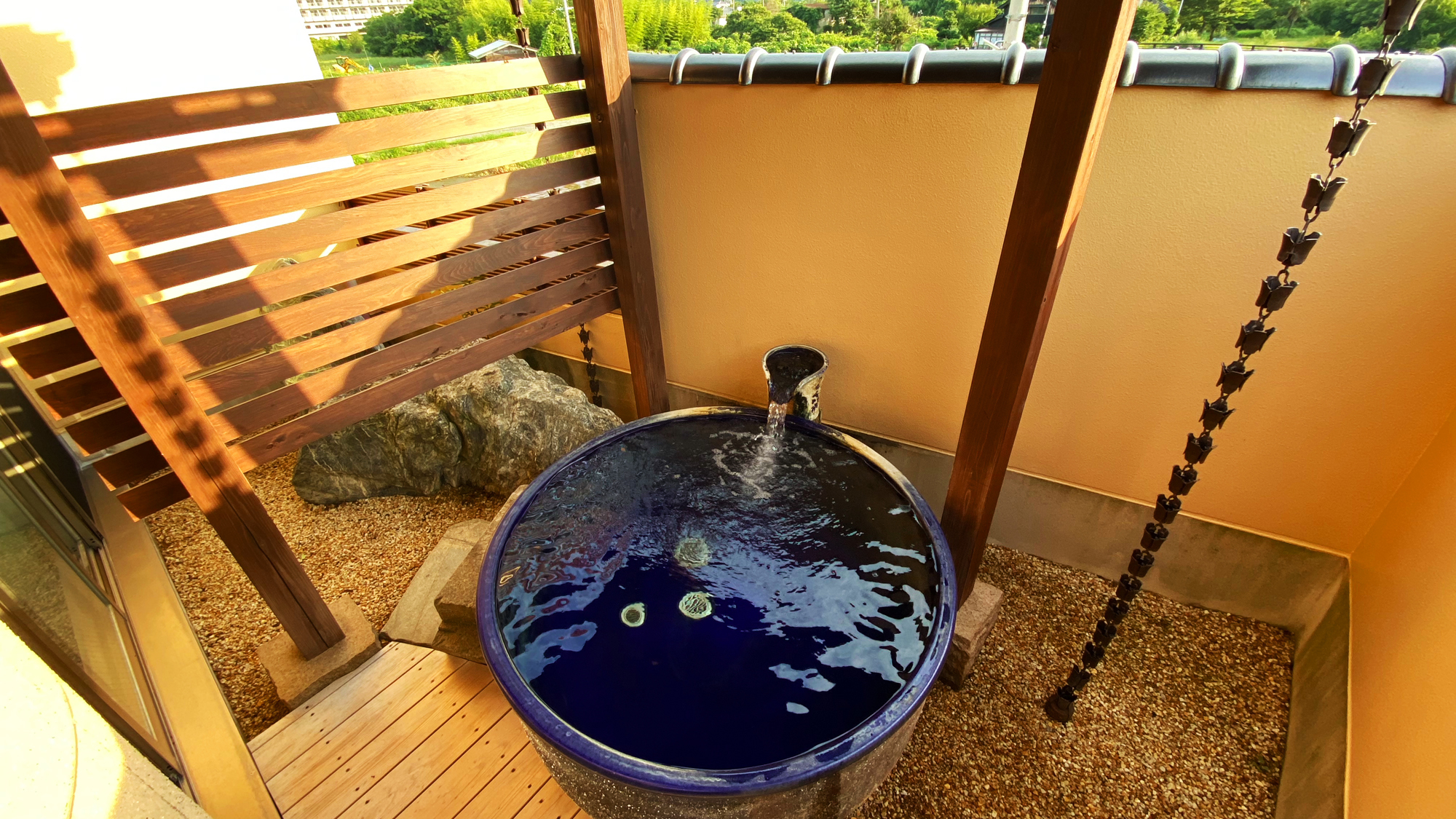 【露天付き10畳客室】すずらん浴室