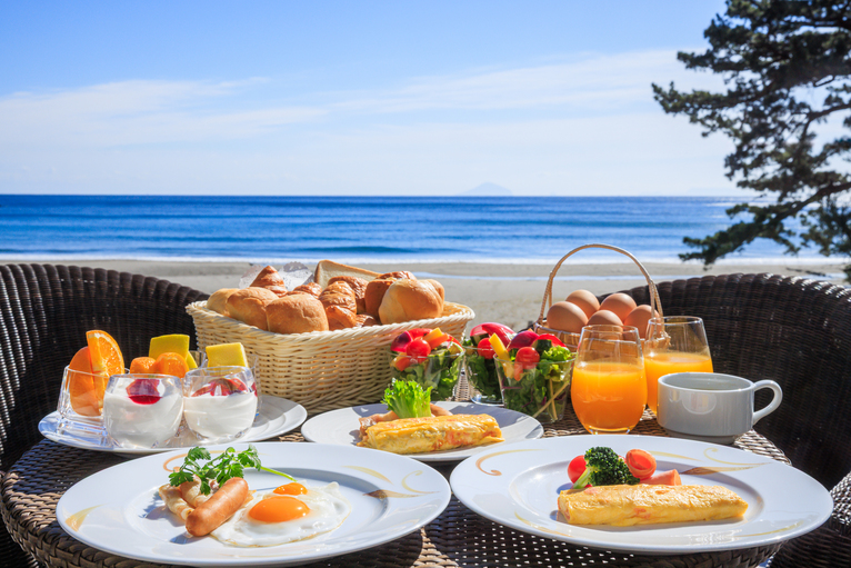 【お食事ゆっくりスタートプラン】少し遅めの夕食（19：30〜）でお得にご滞在！！