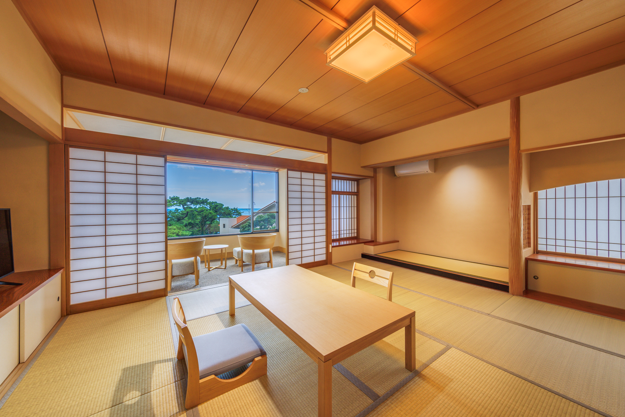 低層角部屋（下田側）の客室からの眺め