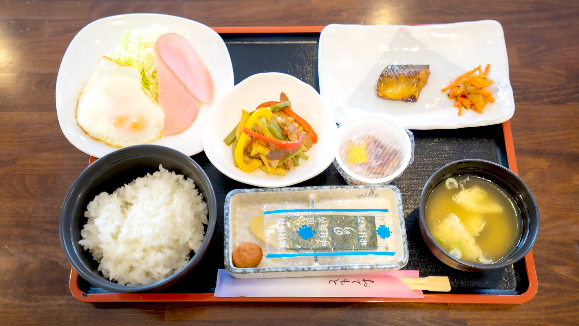 ・【朝食一例】秋田のお米や納豆と手作り小鉢のほっとする和定食