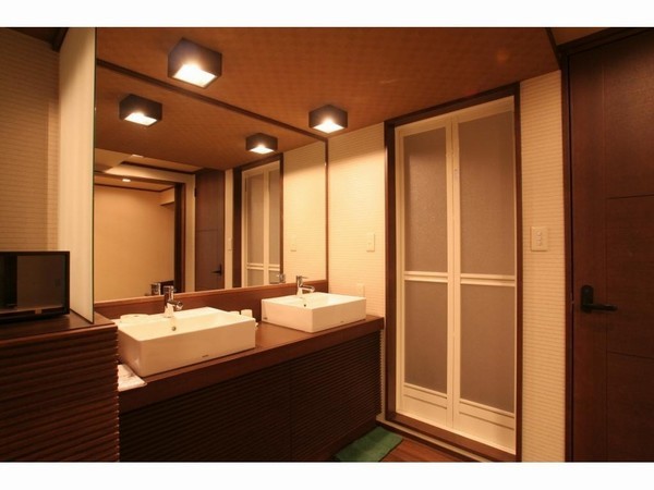 Kamar tamu/kamar kecil