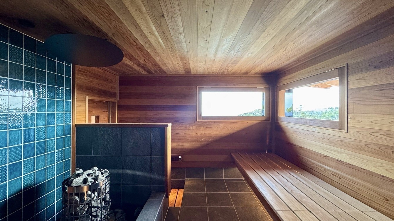 セルフロウリュ可能で本格サウナが楽しめる絶景テラスで外気浴【朝食付きプラン】