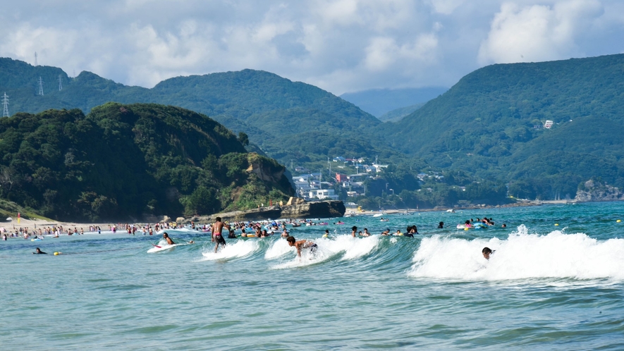 サーフィンが楽しめる白浜大浜海水浴場