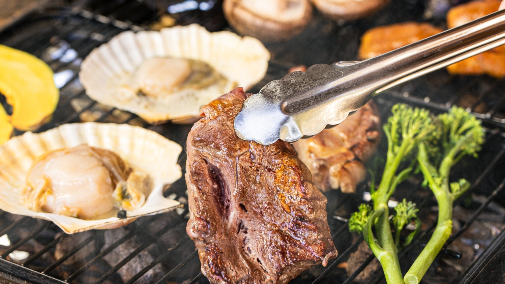 お肉は焼きすぎ注意！肉汁が溢れる程度に焼いてね