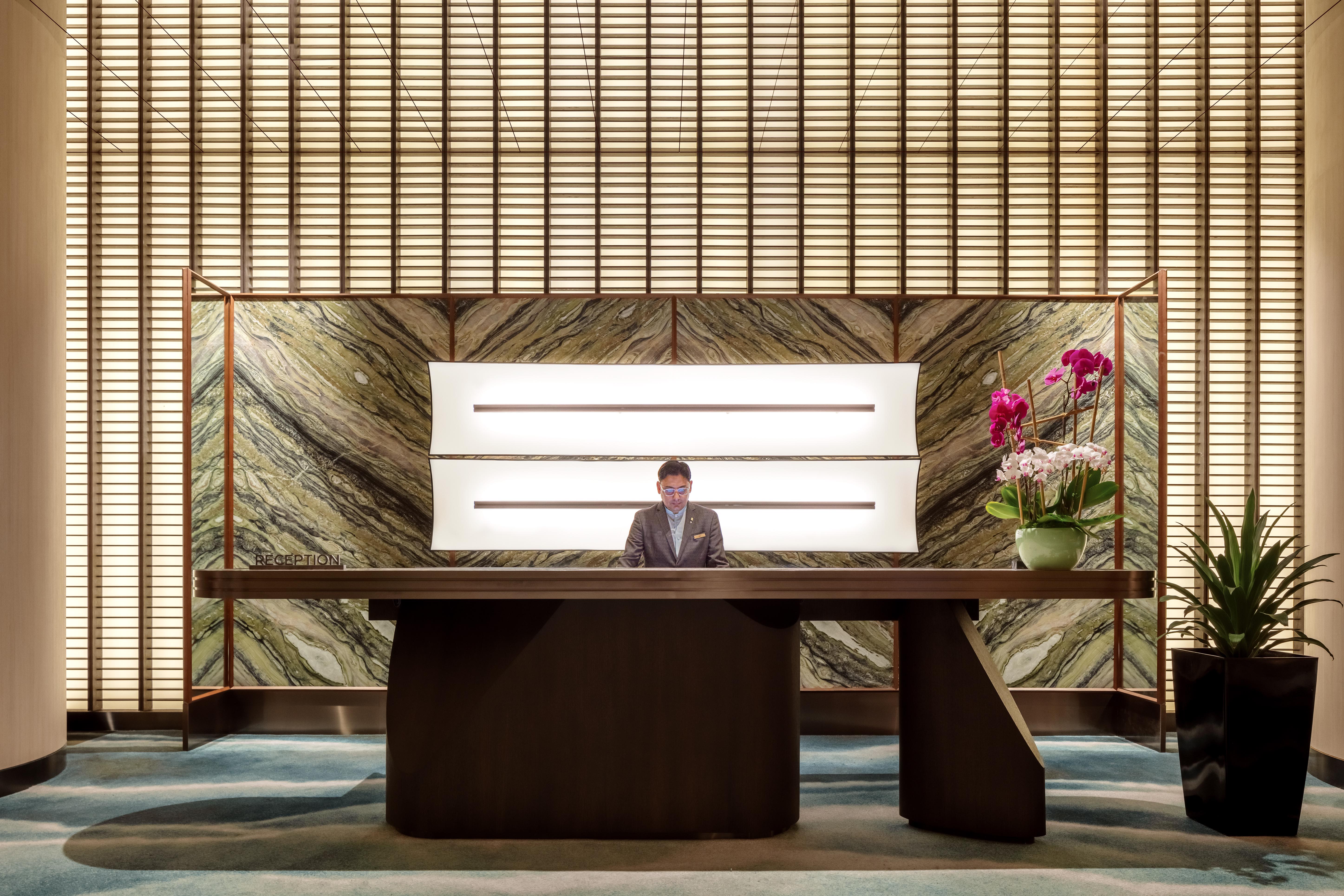 フロントデスク