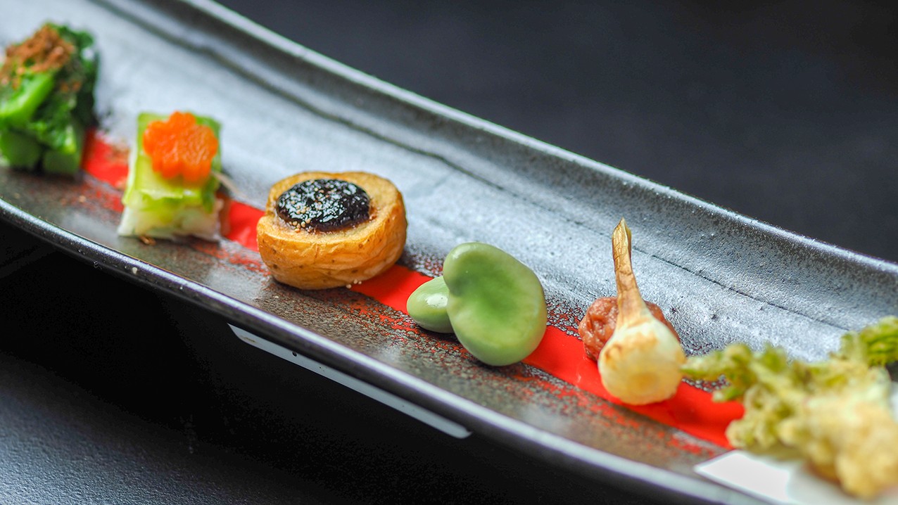 ◆春野菜盛合せ／揚げタラの芽・空豆塩蒸し・うるい塩麹など（2026年春お食事イメージ）