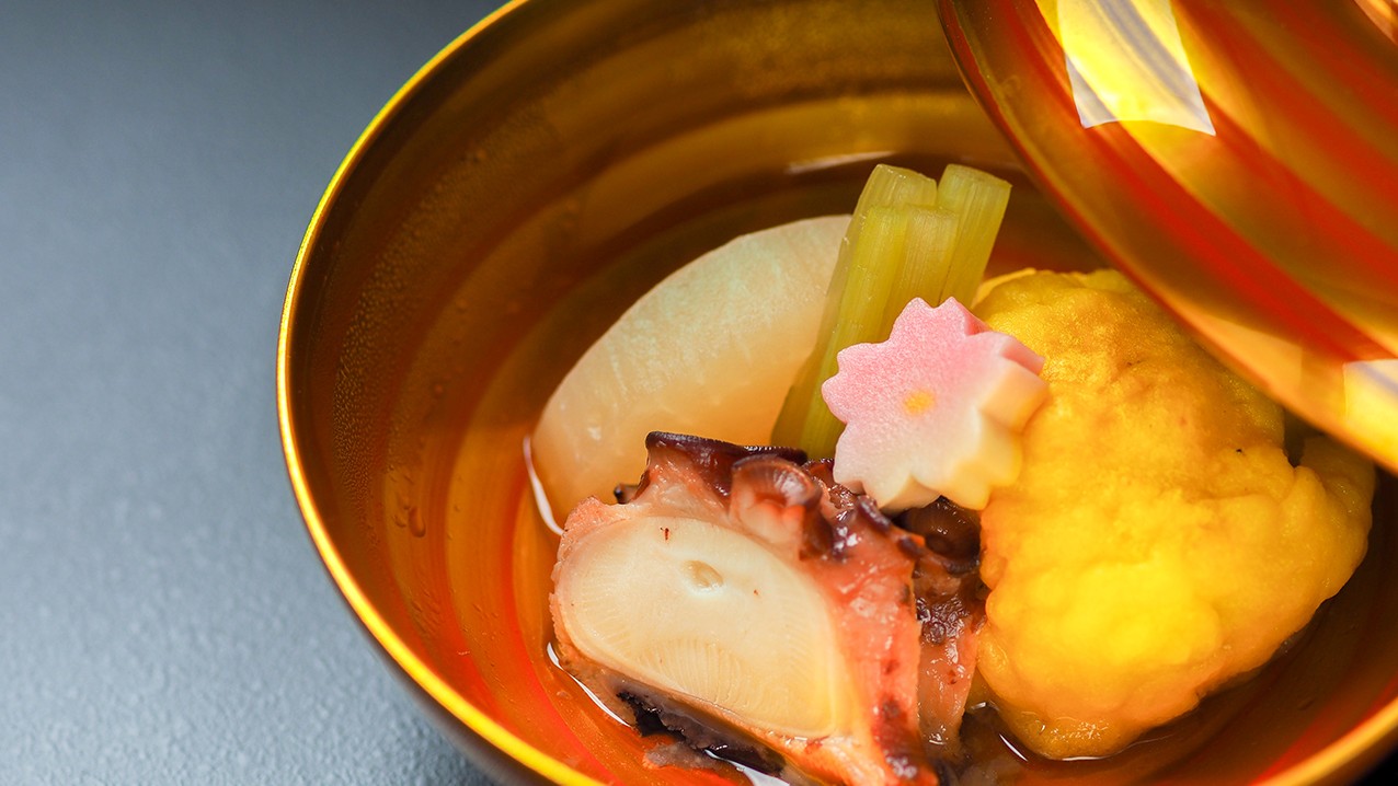 ◆炊合せ／しじみ大根・里芋黄味煮・蛸小倉煮（2026年春お食事イメージ）