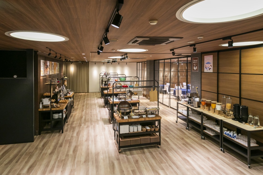 平日限定★ビジネス利用に最適★【朝食付きプラン】駐車場無料☆アルコールを含む飲料無料☆