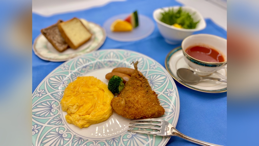 【朝食：洋食セット（一例）】当日のご宿泊状況に応じ、ビュッフェor定食（和食/洋食/お粥）をご用意