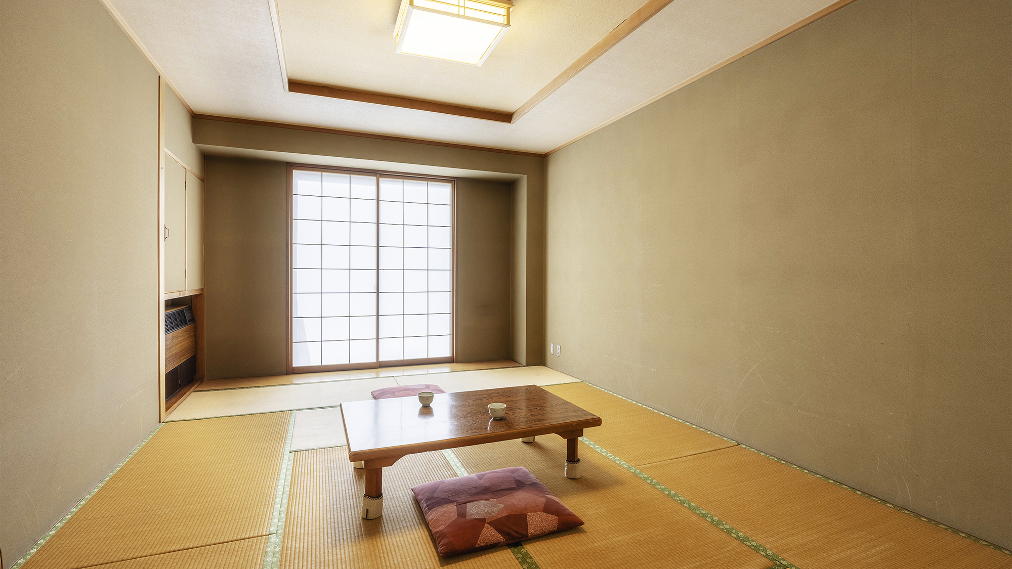 【訳あり和室10畳】バストイレなしのためリーズナブル。お風呂は温泉大浴場をご利用ください