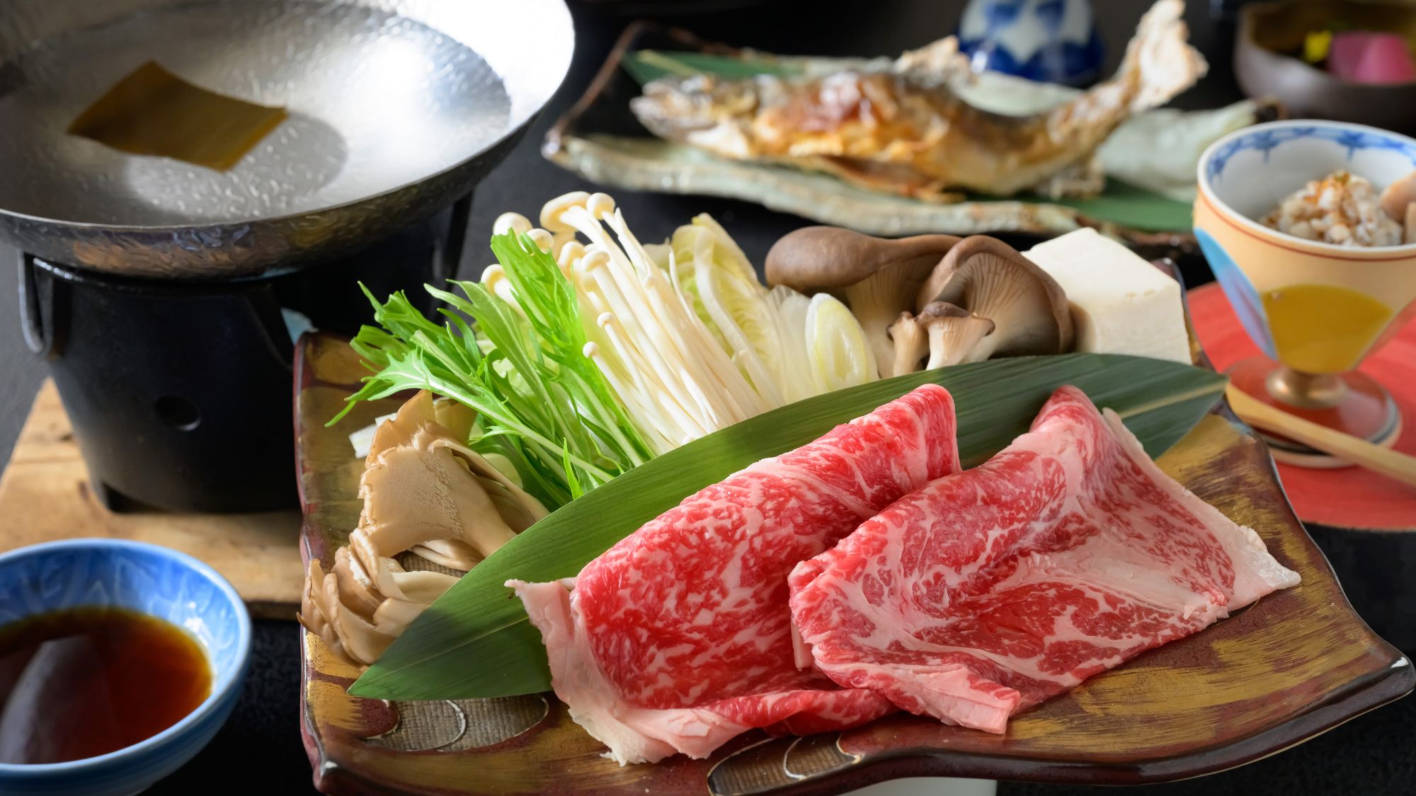 温泉しゃぶしゃぶを主役に、滋養深い夕餉をお愉しみください。