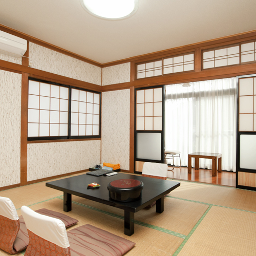 * Main building 8 tatami Japanese-style room