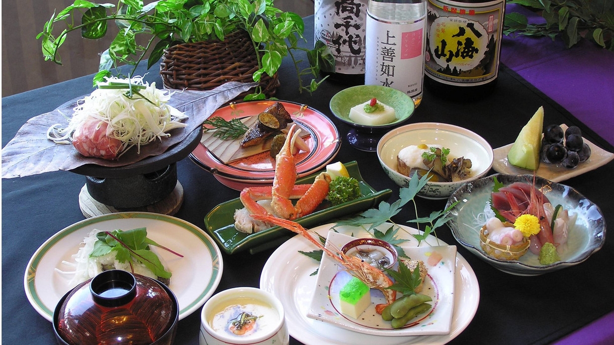 【楽天スーパーSALE】10％OFF！！自慢の料理に舌鼓＆天然温泉を堪能★2食付プラン
