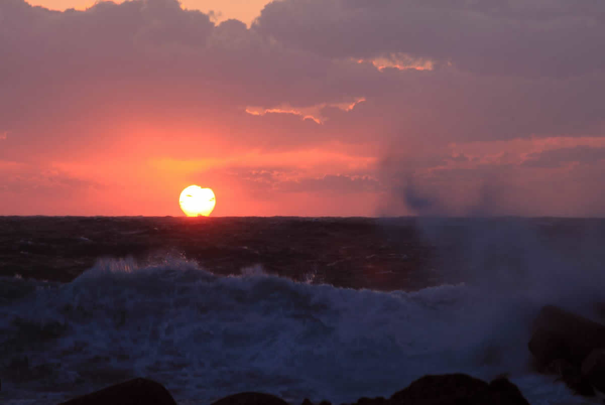 平成27年3月12日　夕日　（こばせから撮影）