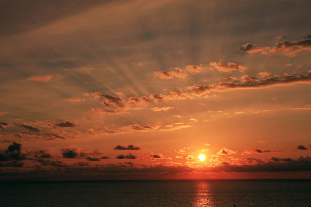 平成28年9月23日　夕日　（こばせから撮影）