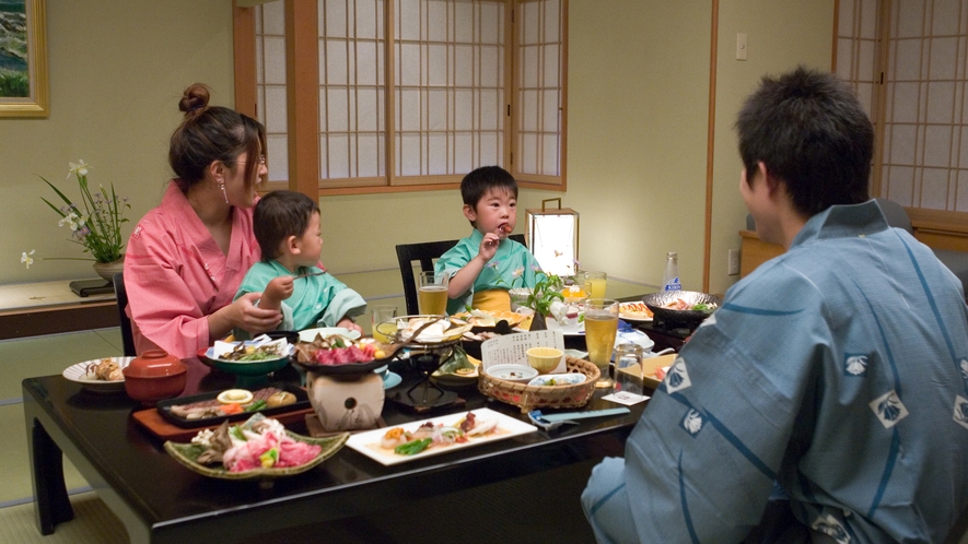 ◇家族で団欒、お部屋食のイメージ※お部屋食のプランをお選びください