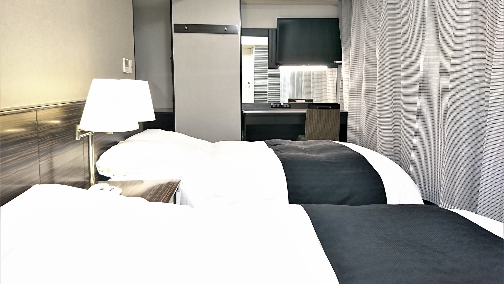 □ 禁煙室 □ ツイン