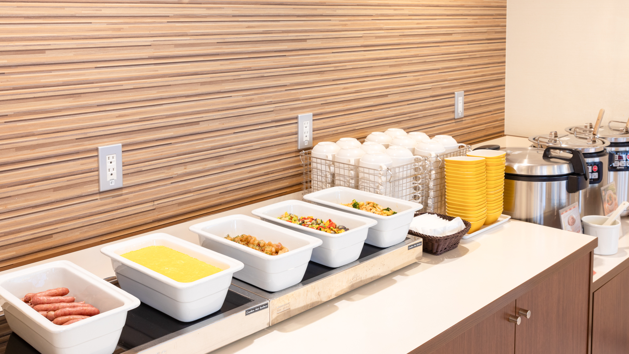 【無料朝食サービス】おかず提供イメージ