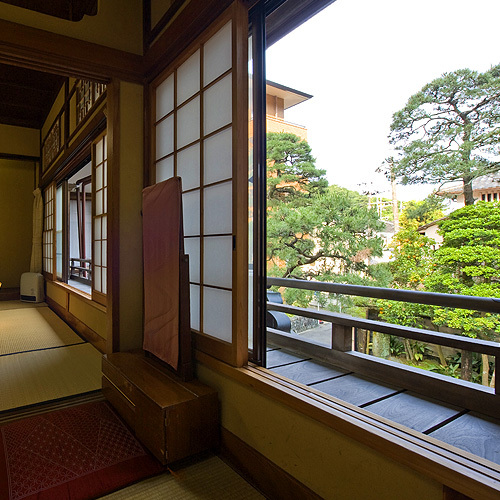 Japanese-style room without toilet