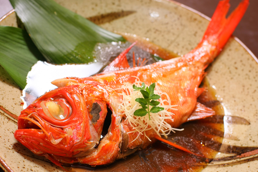 新鮮海の幸！“豪華に金目鯛煮付け”＆貸切風呂無料　　≪お食事処≫