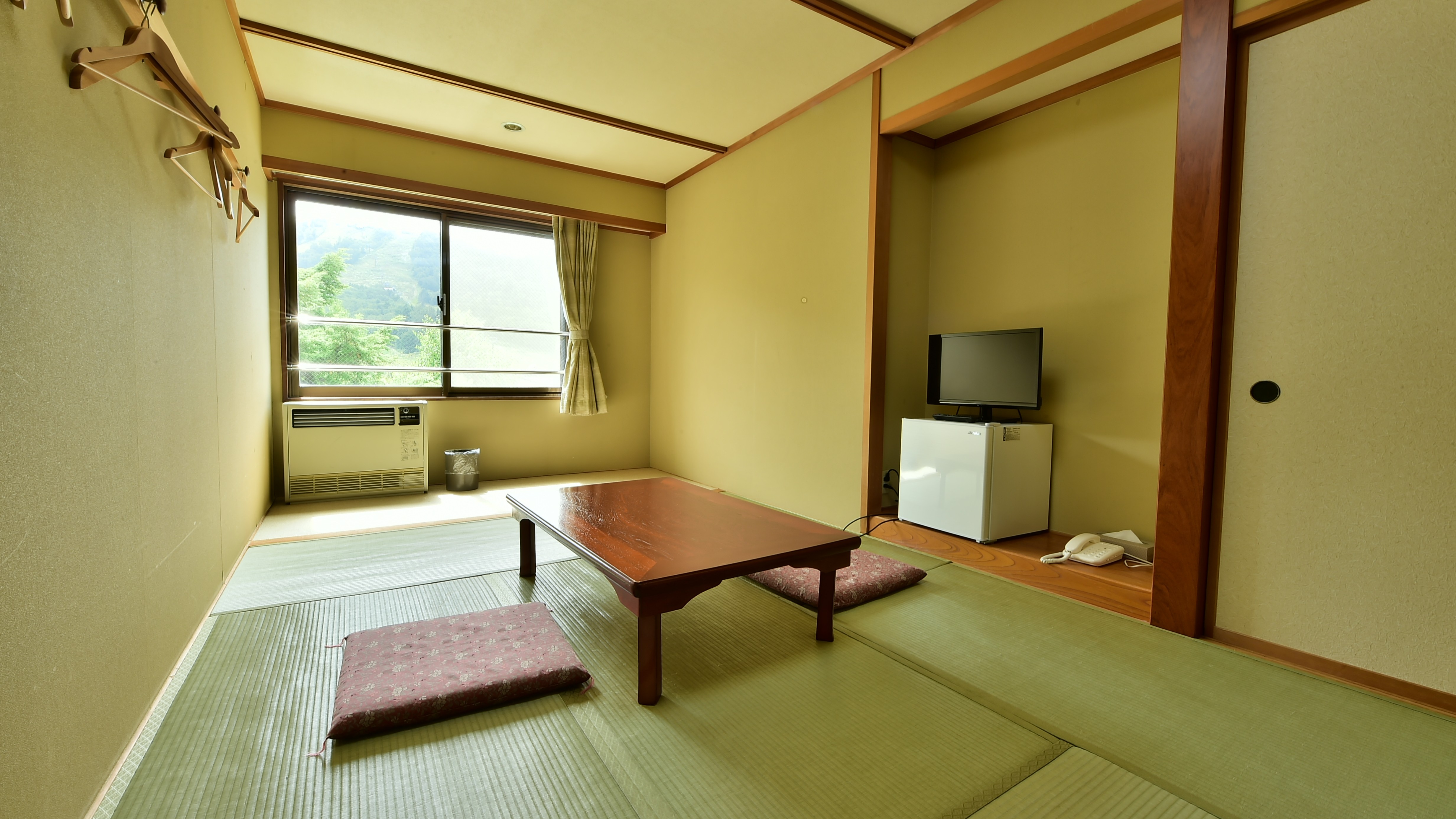 和室タイプのお部屋となります。