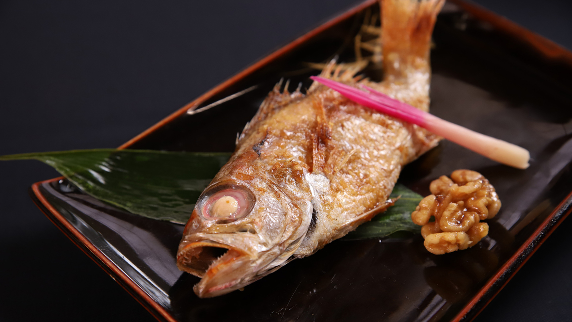 【夕食グレードＵＰ】ここでしか食べられない地元産牛肉の陶板焼き＆のどぐろの塩焼きを贅沢に味わう！