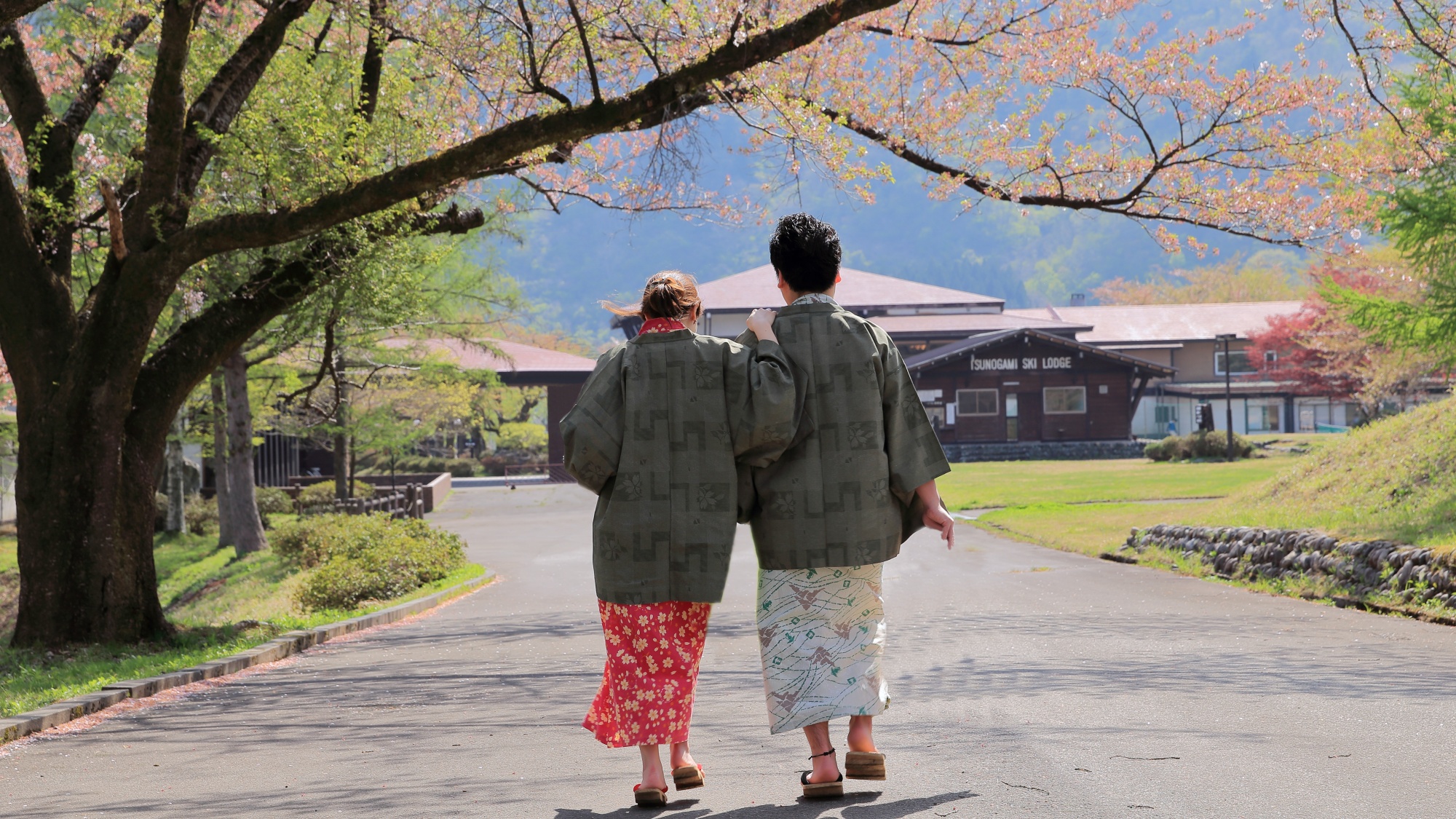 仲良しカップルで敷地内をお散歩するのもおすすめ！