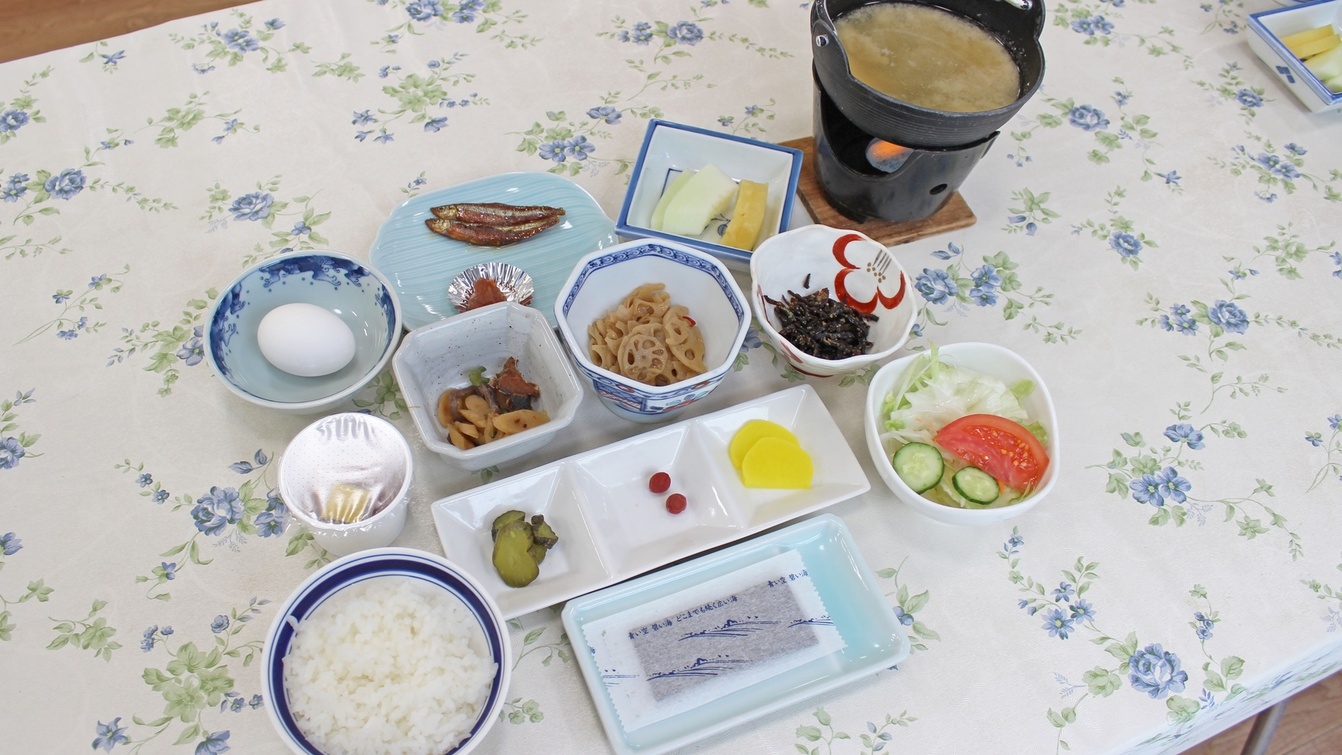 チェックイン20時までOK！源泉の湯と美味しい朝ごはん♪【朝食付き】