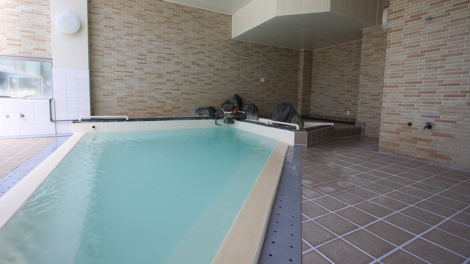 *温泉大浴場（女湯）／大浴場も広々なので、ゆっくりと温泉を楽しめます。