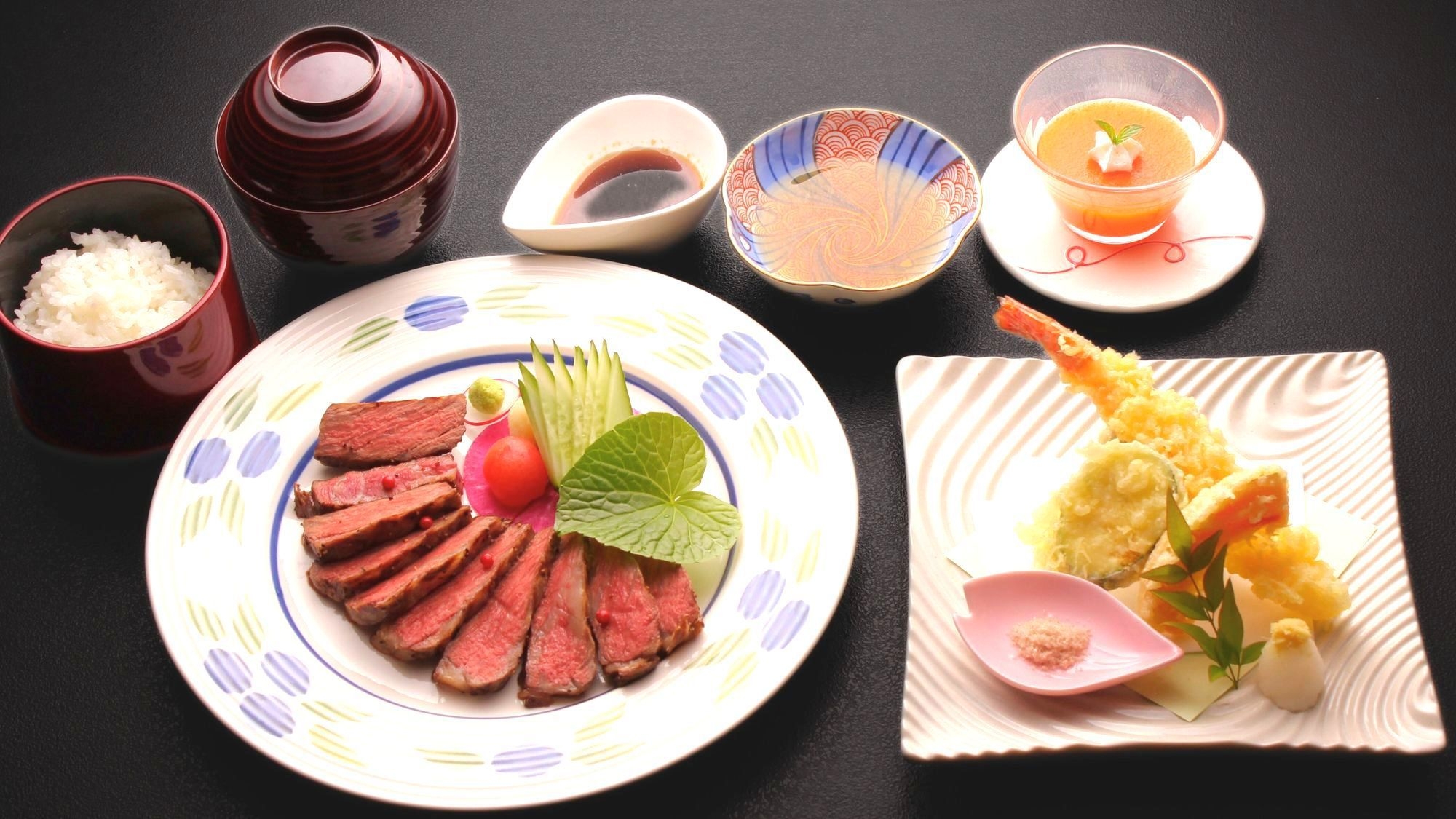 箱根西麓牛サーロインステーキと季節の天ぷらセット【夕・朝食付】