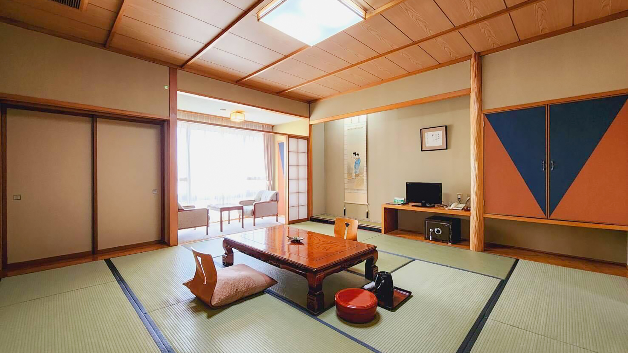 #和室12.5畳_少し広めのお部屋です。ゆったりとお過ごしください。