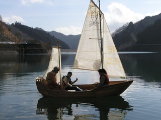 名栗湖に浮かぶカヌー