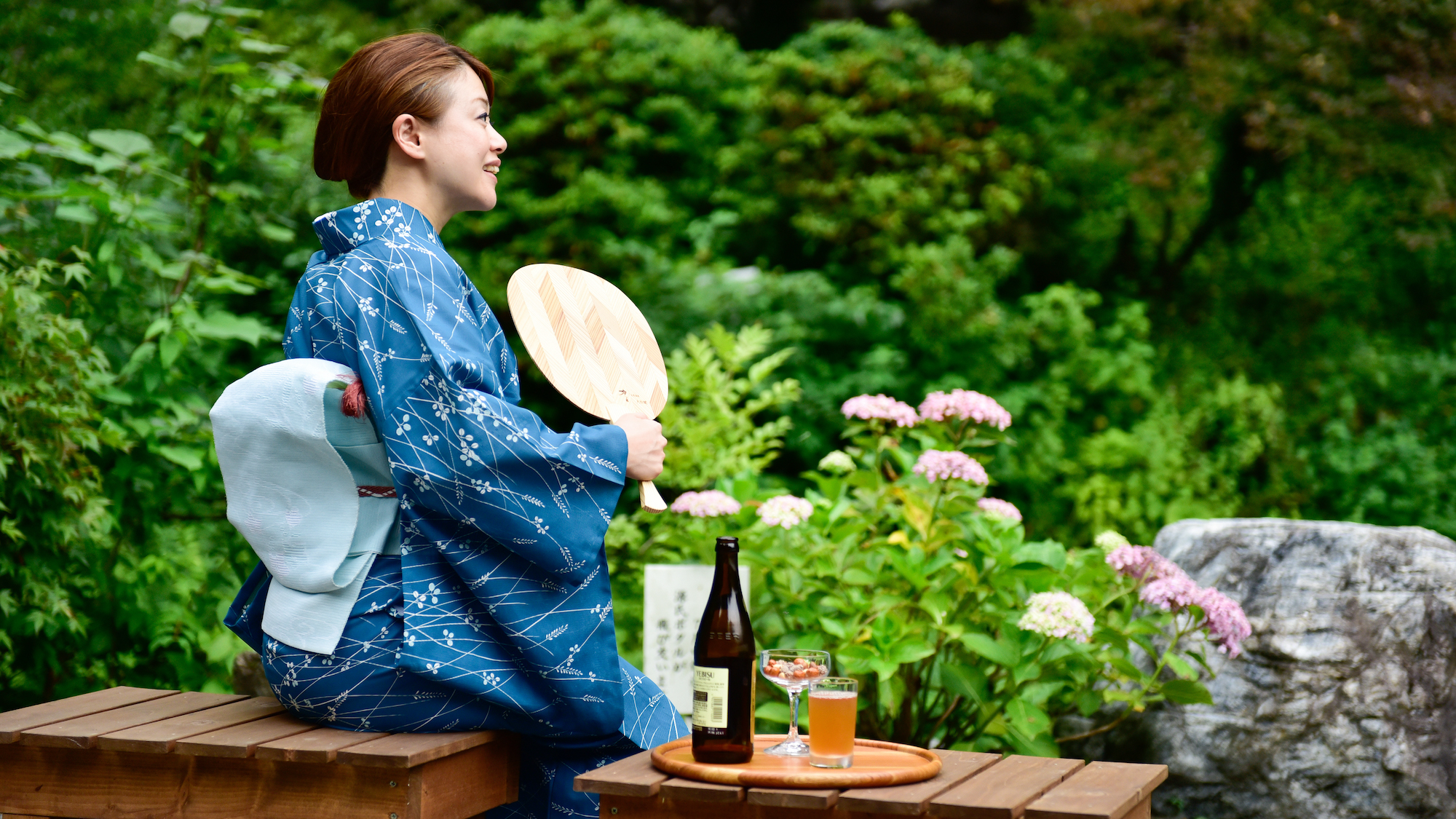 初夏はホタル観賞☆徒歩1分！ 当館の敷地内