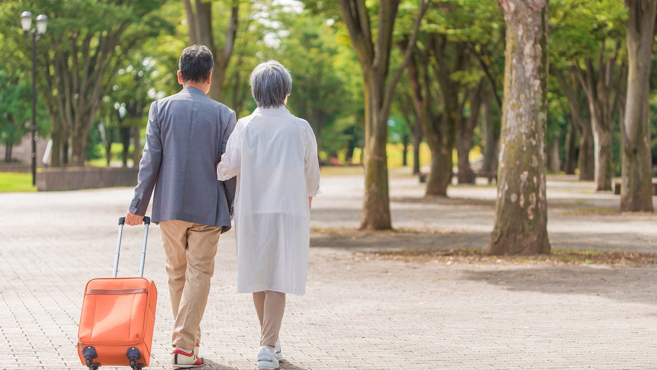 【65歳以上限定★お二人で1000円OFF】ご夫婦で楽しむ大人旅♪お箸で食べる欧風コース料理■2食付