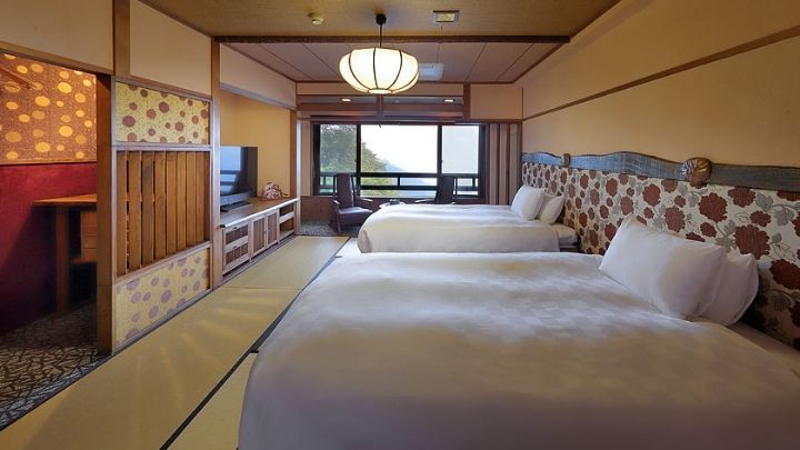 和室10畳ツインベッド(シャワーブース)