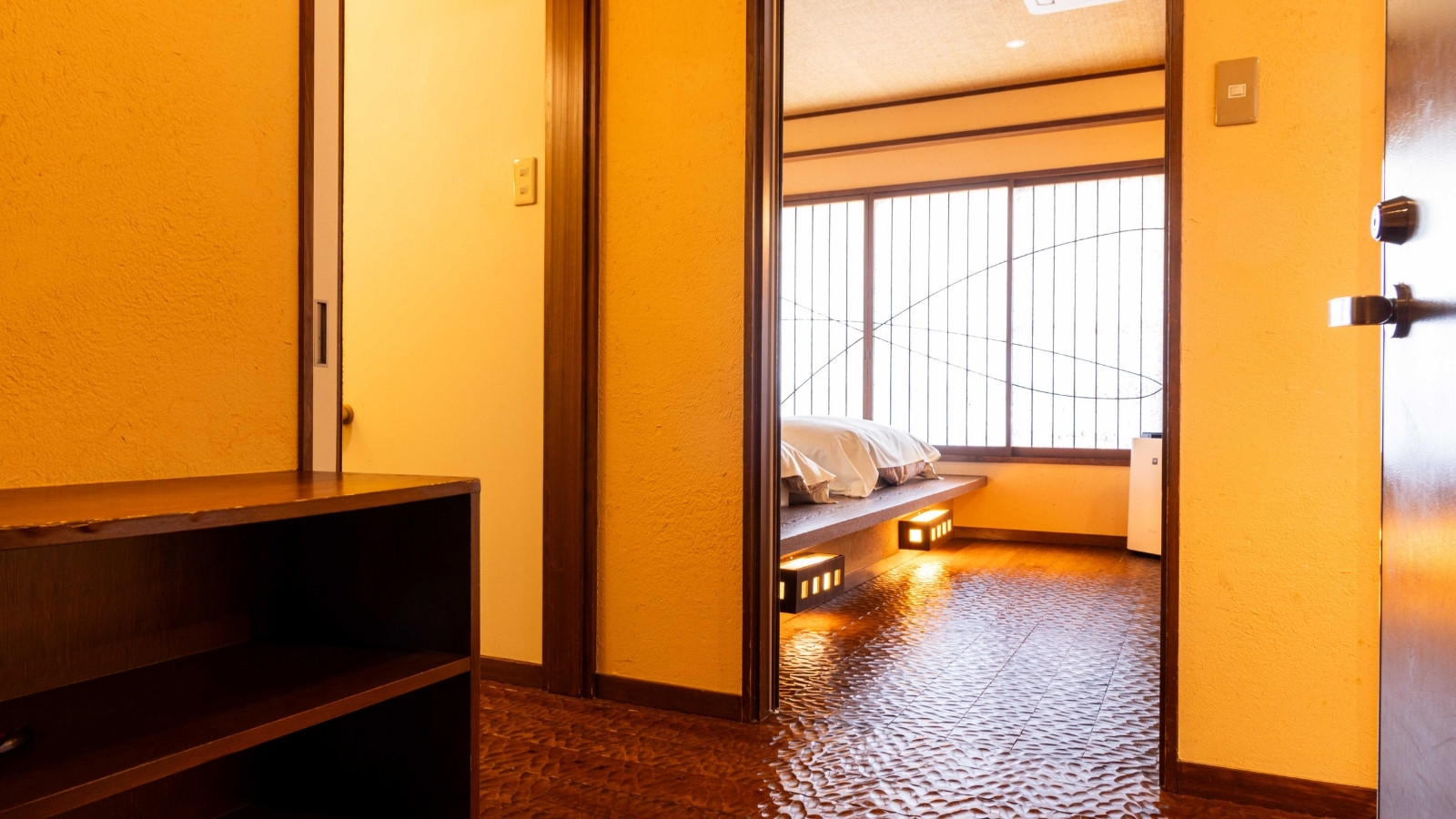 【特別室】和室10畳+ベットルーム（足湯・檜風呂・トイレ付）