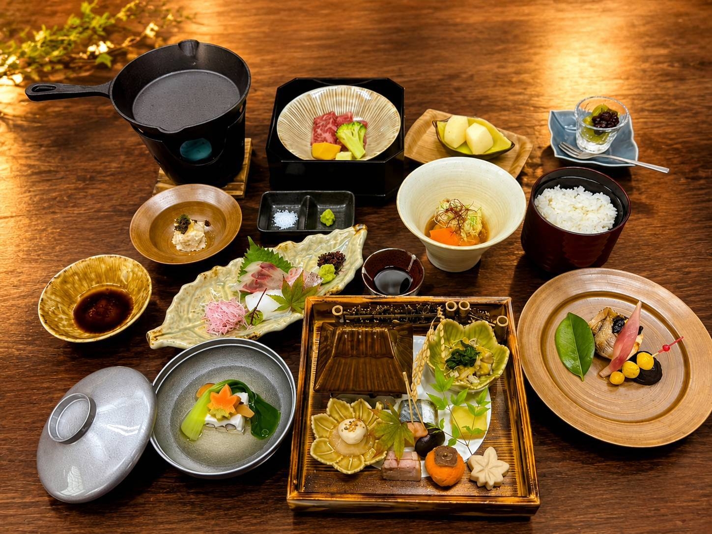【直前割り】【期間限定】　お盆に休めなかった方へ、オススメ会席プランを1500円引き　朝夕お部屋食