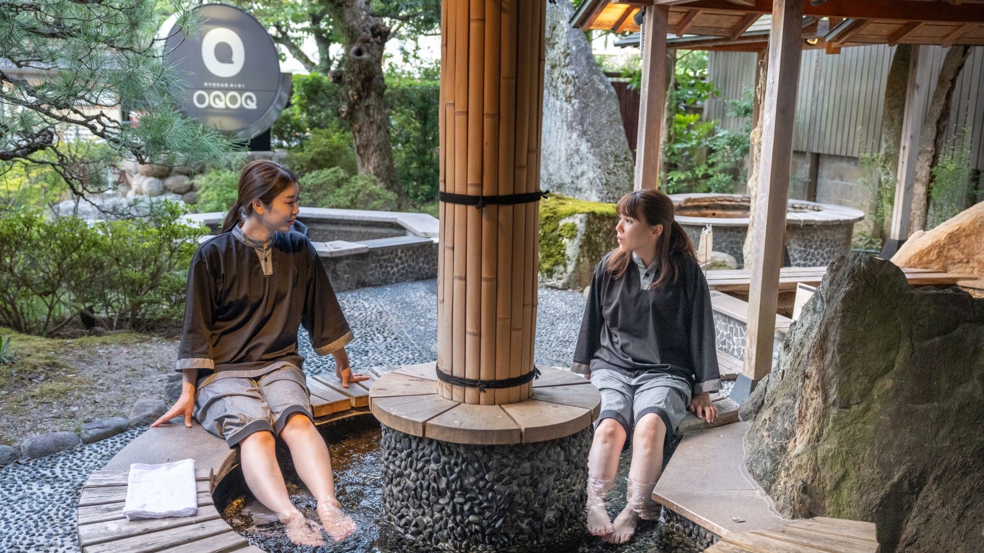 当館自慢の足湯はすべて源泉かけ流しでございます。