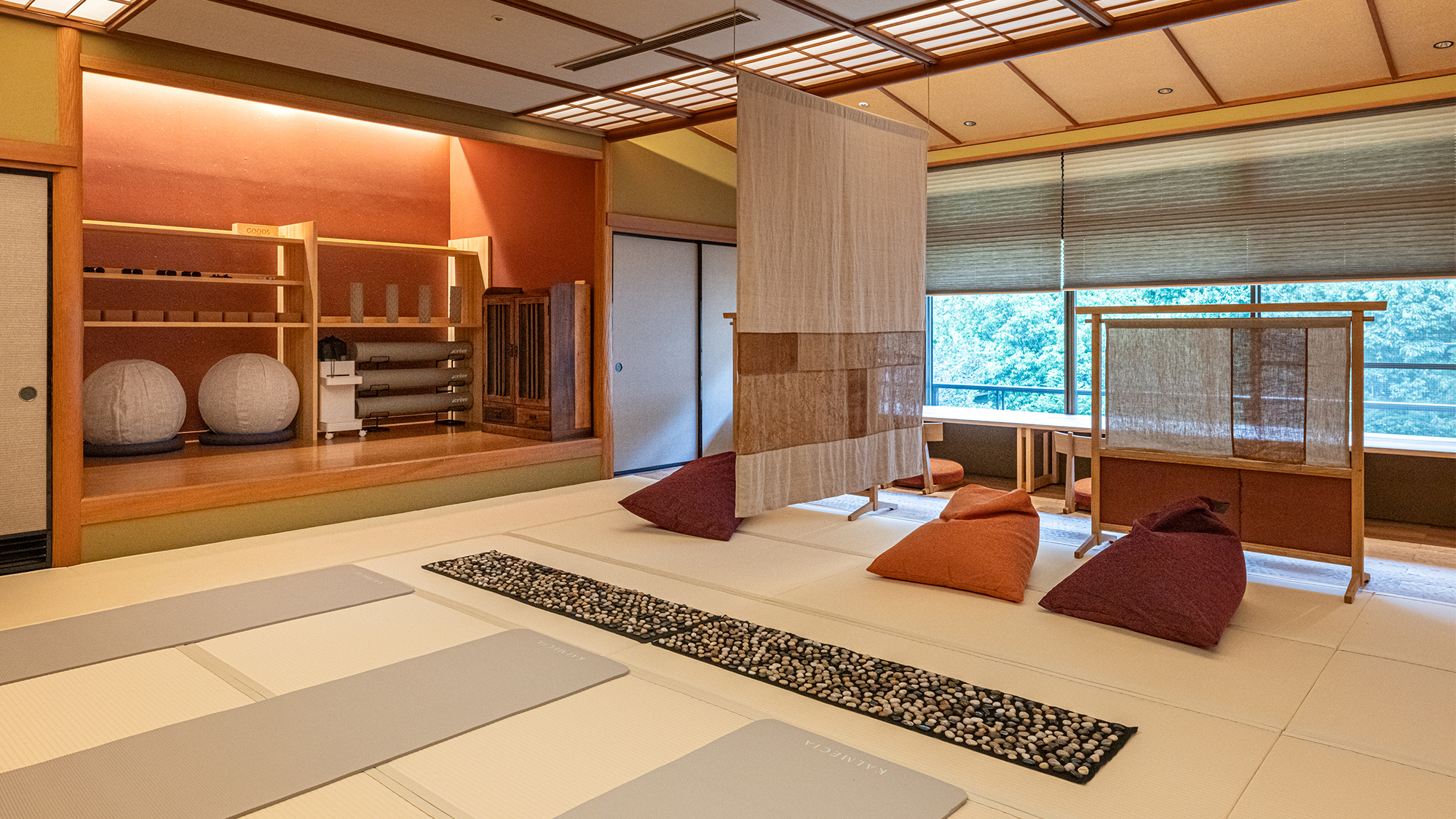 【2025年9月リニューアル／湯上がりどころ】楽しく健康促進できるウェルネスコーナーも備えた寛ぎスペ