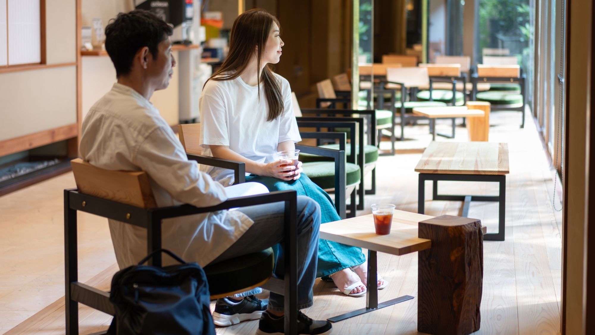 島根の地酒やカフェメニューを楽しむ大人のくつろぎ空間　※イメージ