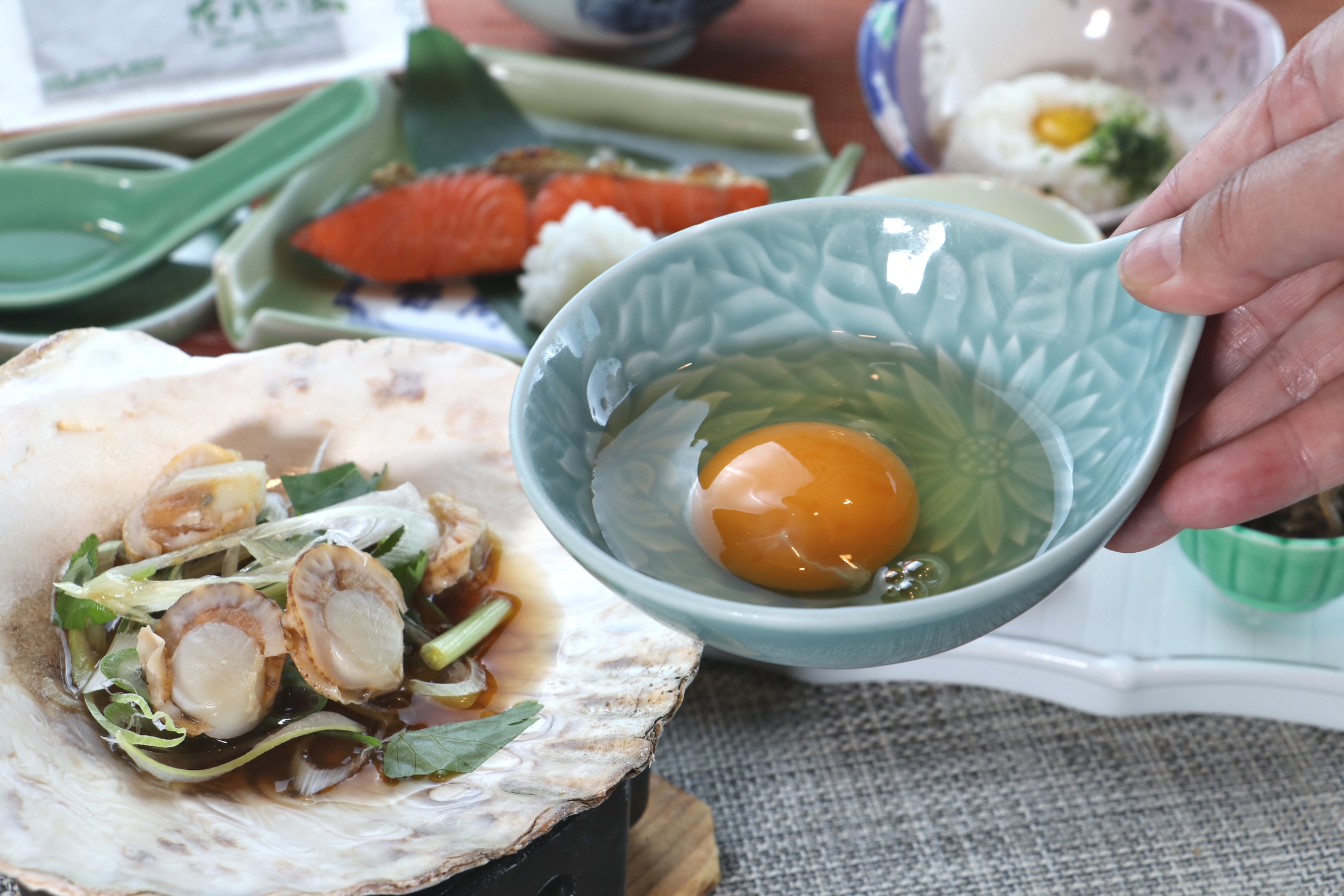 ご朝食　ほたてと葱の卵とじはリピーター様からも大好評