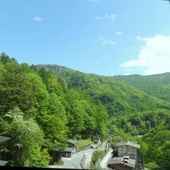 最上階に位置する昭和館客室からは白骨の景色が望めます